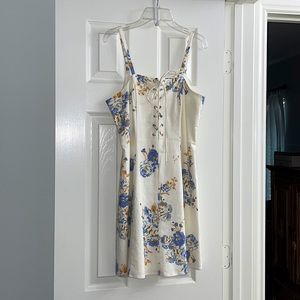WAYF medium blue/yellow floral mini dress